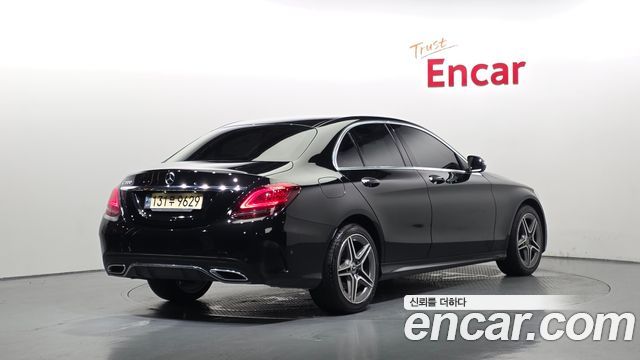 Mercedes-Benz C-Class W205 C200 AMG Line - фото 1