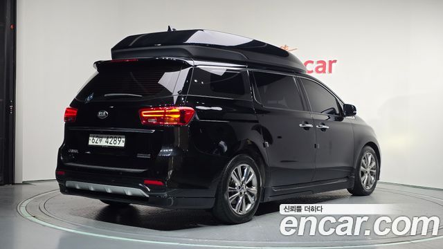 Kia Carnival Новый 9-Seater Hi-Limousine Noblesse Special - фото 1