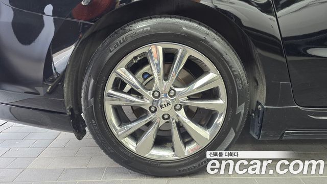 Kia Carnival Новый 9-Seater Hi-Limousine Noblesse Special - фото 4