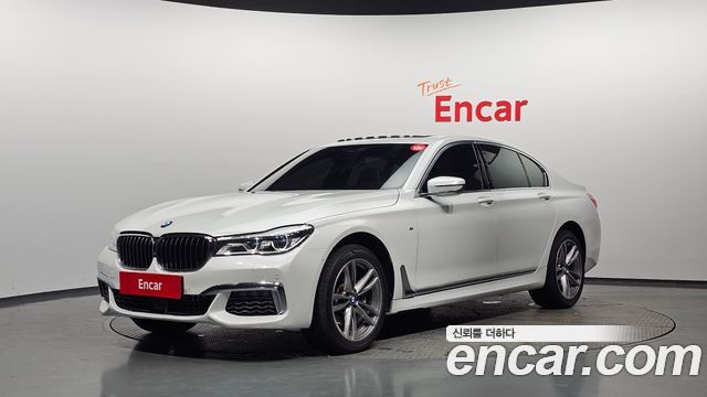 BMW 7-Series G11 730d xDrive M Sport - фото 0