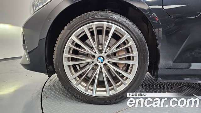 BMW 3-Series G20 330e Luxury - фото 4