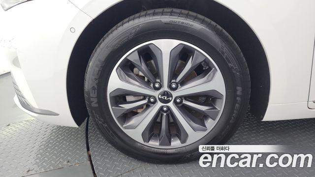 Kia K8 гибрид Noblesse - фото 4