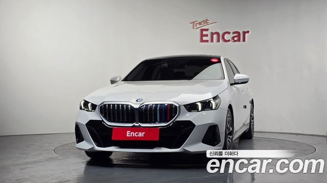 BMW 5-Series G60 520i M Sport - фото 2