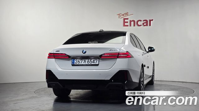 BMW 5-Series G60 520i M Sport - фото 3