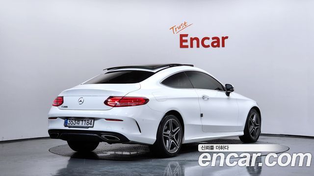 Mercedes-Benz C-Class W205 C200 Coupe - фото 1
