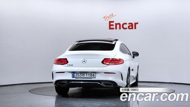 Mercedes-Benz C-Class W205 C200 Coupe - фото 3