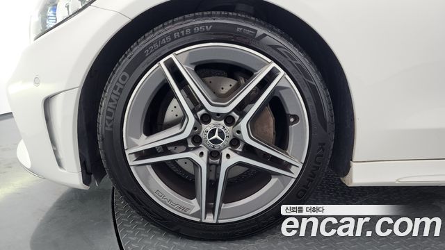 Mercedes-Benz C-Class W205 C200 Coupe - фото 4