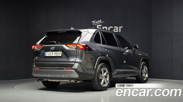 Toyota RAV4 5-го поколения 2.5 4WD Hybrid - фото 1
