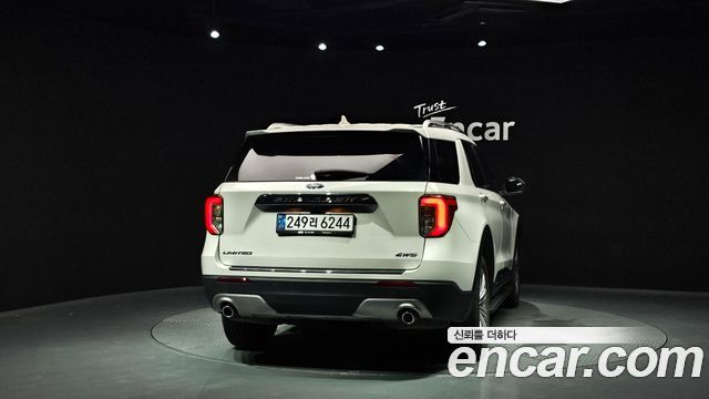 Ford Explorer 6-го поколения 2.3 LimIted 4WD - фото 3