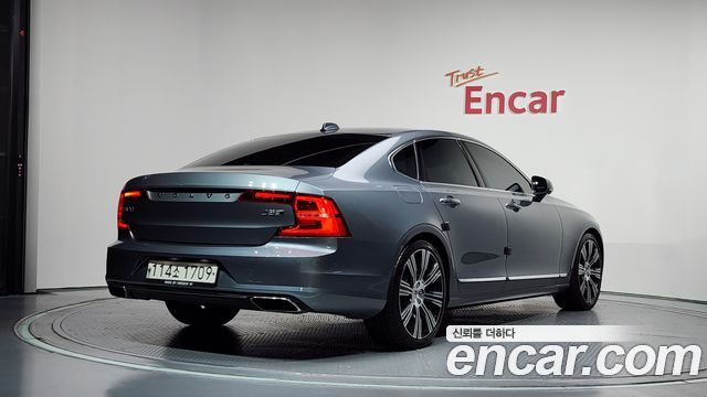 Volvo S90 D5 AWD Inscription - фото 1