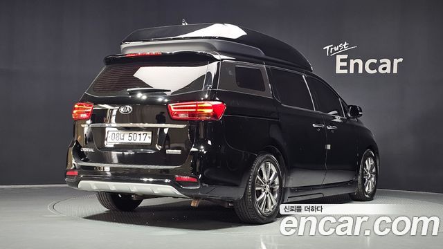 Kia Carnival Новый Gasoline 9-Seater Hi-Limousine Noblesse Special - фото 1