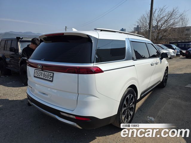 Kia Carnival 4-го поколения 9-Seater Noblesse - фото 1