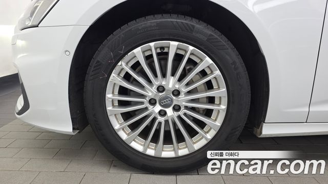 Audi A6 C8 45 TFSI Premium - фото 4