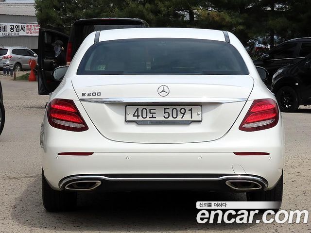 Mercedes-Benz E-Class W213 E200 Avantgarde - фото 3