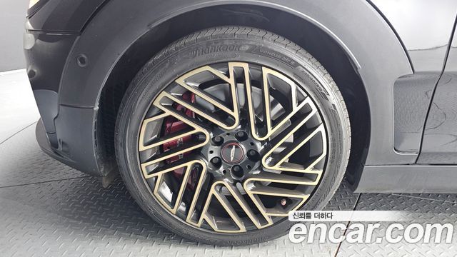 Mini Clubman JCW Untold Edition 2nd Gen - фото 3