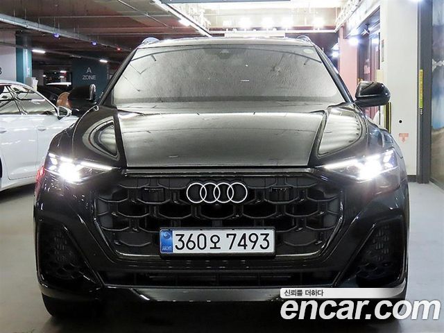 Audi Q8 55 TFSI Quattro Premium - фото 1
