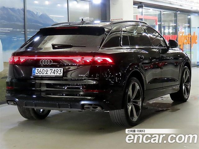 Audi Q8 55 TFSI Quattro Premium - фото 3