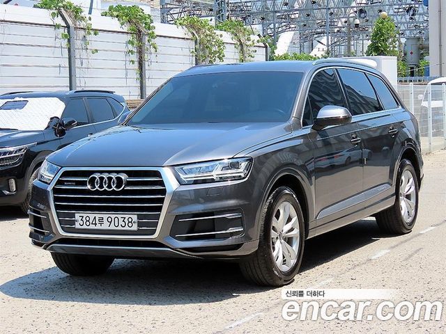 Audi Q7 45 TFSI Quattro - фото 1