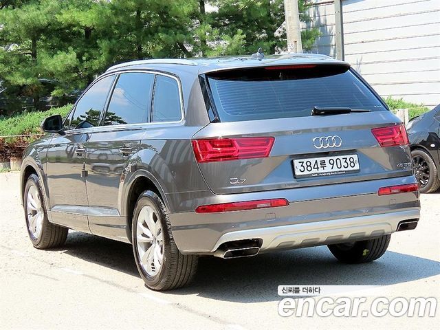 Audi Q7 45 TFSI Quattro - фото 2