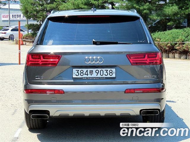 Audi Q7 45 TFSI Quattro - фото 3