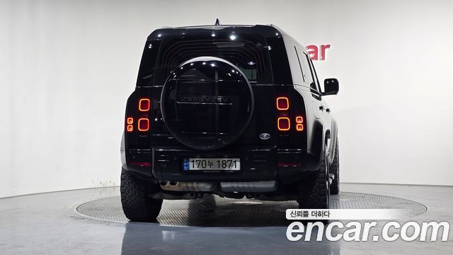 Land Rover Defender L663 110 D300 HSE - фото 3