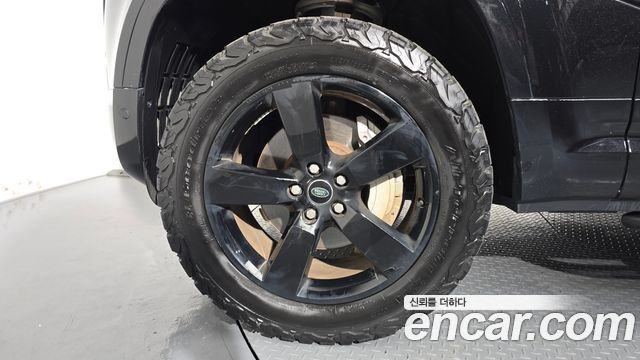 Land Rover Defender L663 110 D300 HSE - фото 4