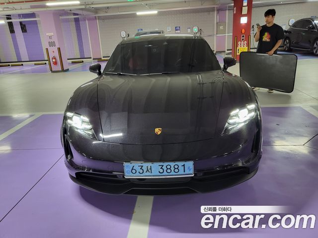 Porsche Taycan 4S - фото 0