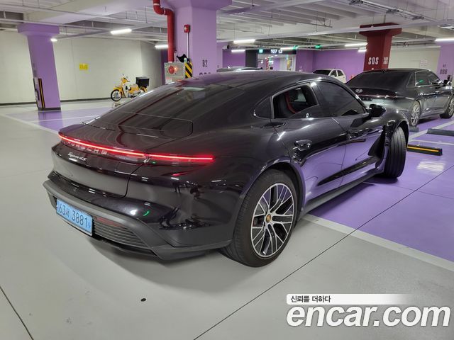 Porsche Taycan 4S - фото 3