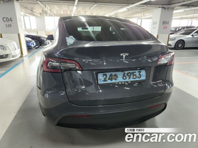 Tesla Model Y Long Range AWD - фото 3