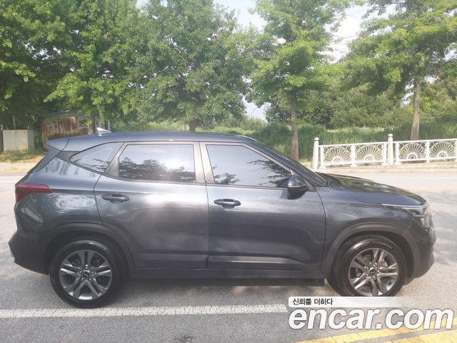 Kia Seltos Diesel 1.6 2WD Prestige - фото 4