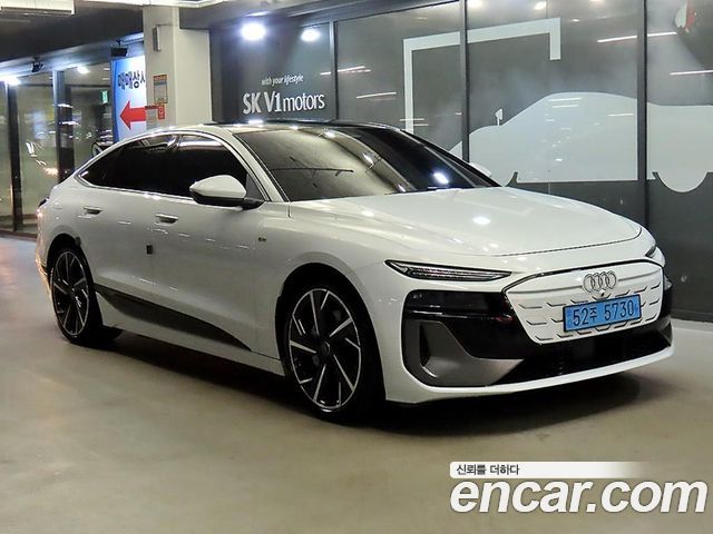 Audi A6 e-Tron Performance S line - фото 0