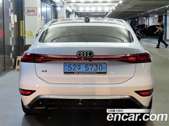 Audi A6 e-Tron Performance S line - фото 4