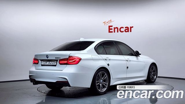 BMW 3-Series F30 320i M Sport - фото 1