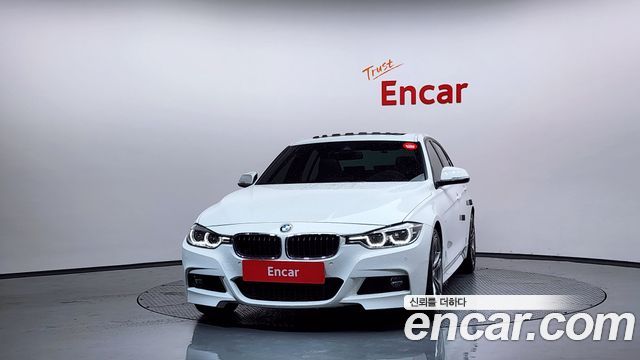 BMW 3-Series F30 320i M Sport - фото 2