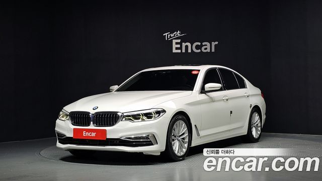 BMW 5-Series G30 520d Luxury Plus - фото 0