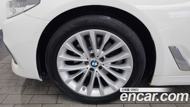 BMW 5-Series G30 520d Luxury Plus - фото 4