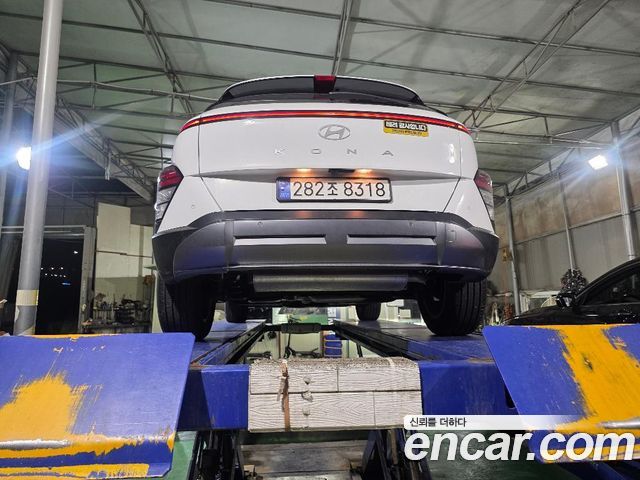 Hyundai Kona SX2 Gasoline 2.0 2WD Premium - фото 1