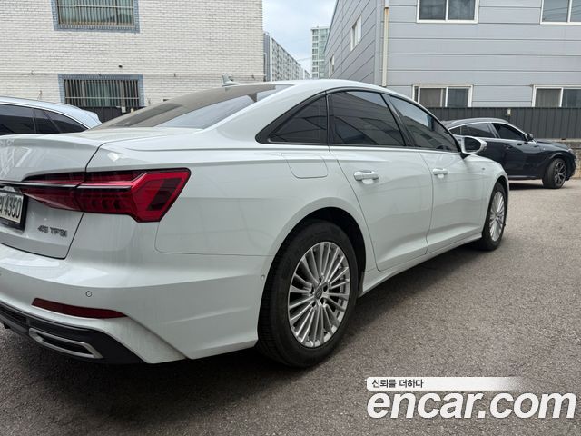 Audi A6 C8 45 TFSI Premium - фото 1