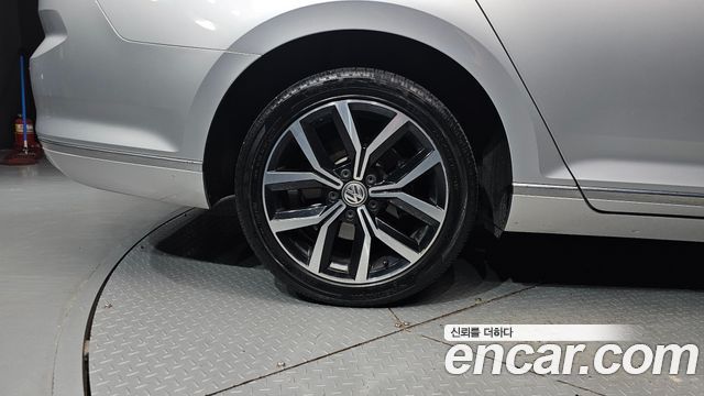 Volkswagen Passat B8 2.0 TDI Premium - фото 4