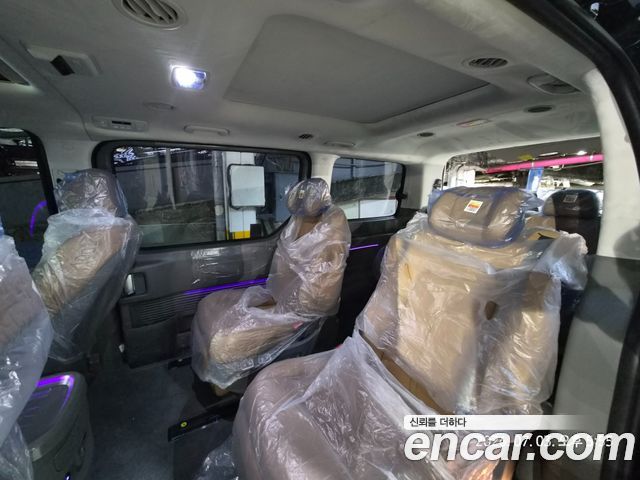 Hyundai Staria 4WD Lounge 7-Seater Inspiration - фото 4