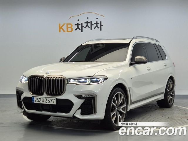 BMW X7 G07 M50i 6STR - фото 0