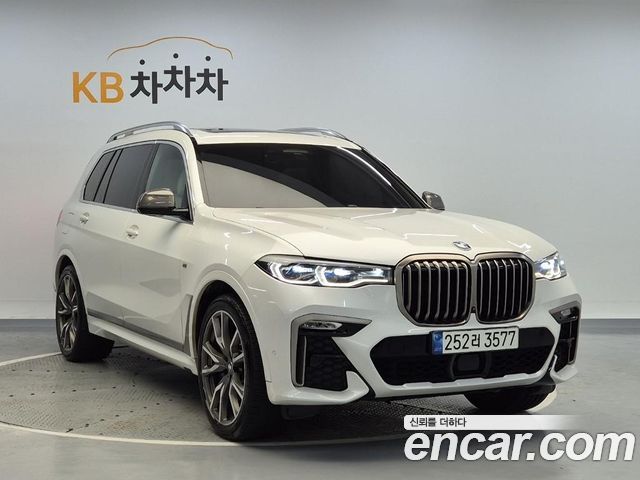 BMW X7 G07 M50i 6STR - фото 2