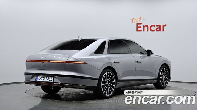 Hyundai Grandeur GN7 2,5 Gasoline 2WD Calligraphy - фото 0