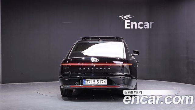 Hyundai Grandeur GN7 2,5 Gasoline 2WD Calligraphy - фото 3
