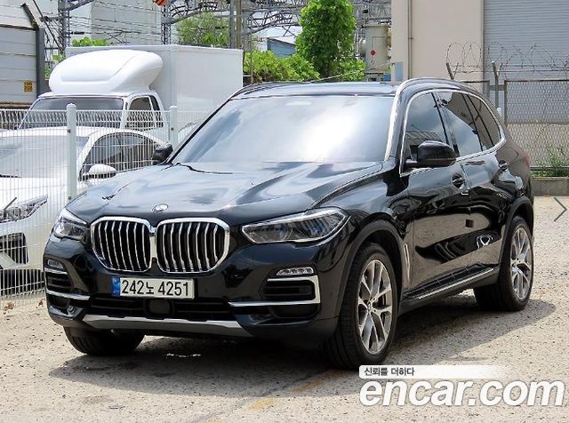 BMW X5 G05 xDrive 45e xLine - фото 1