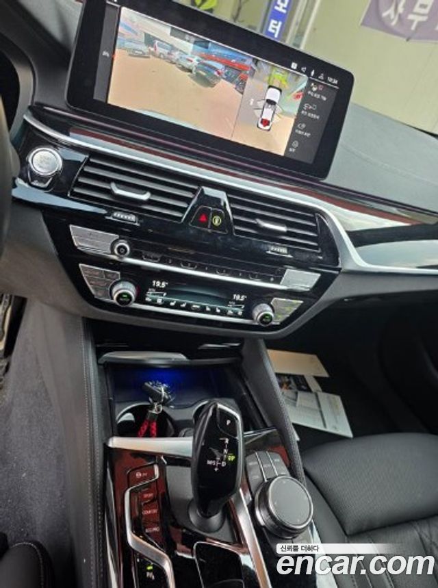 BMW 5-Series G30 530i M Sport Package - фото 2
