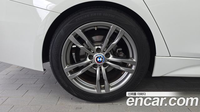 BMW 3-Series F30 320d M Sport - фото 4