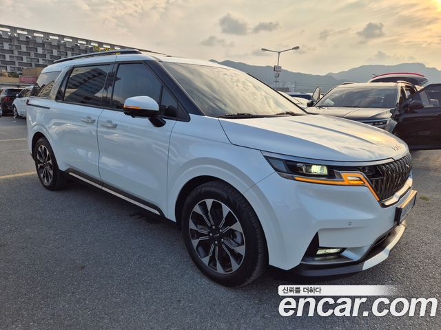 Kia Carnival 4-го поколения 9-Seater Signature - фото 1
