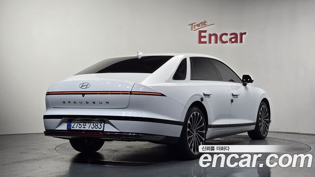 Hyundai Grandeur GN7, гибрид Calligraphy - фото 1