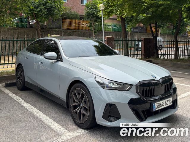BMW 5-Series G60 520i M Sport - фото 0